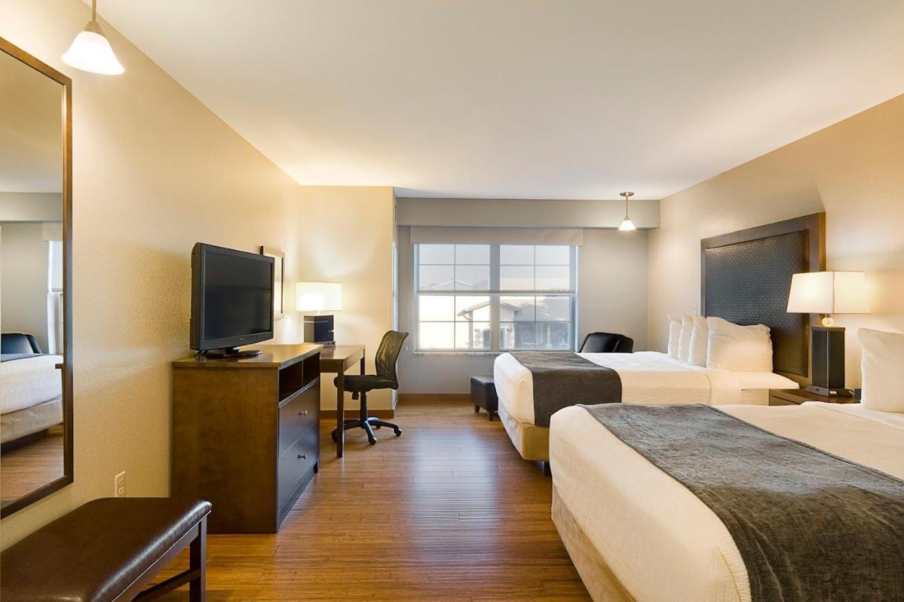 פייר Clubhouse Hotel And Suites מראה חיצוני תמונה