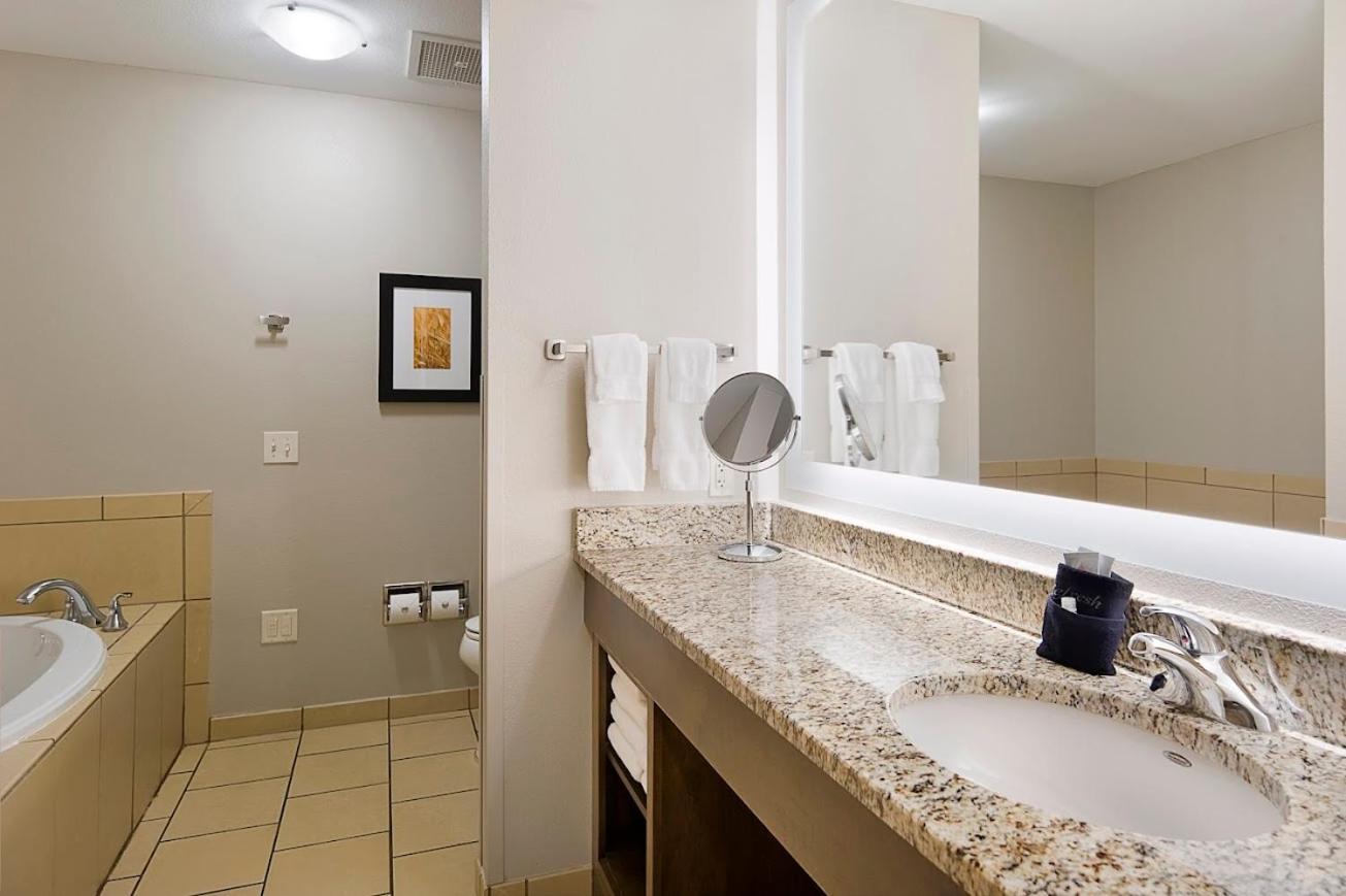 פייר Clubhouse Hotel And Suites מראה חיצוני תמונה