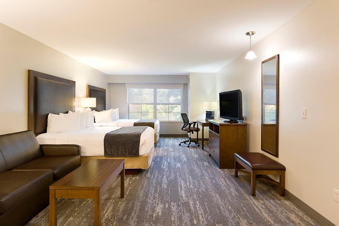 פייר Clubhouse Hotel And Suites מראה חיצוני תמונה